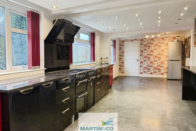 10, Southfarm Avenue, Sheffield photo 4