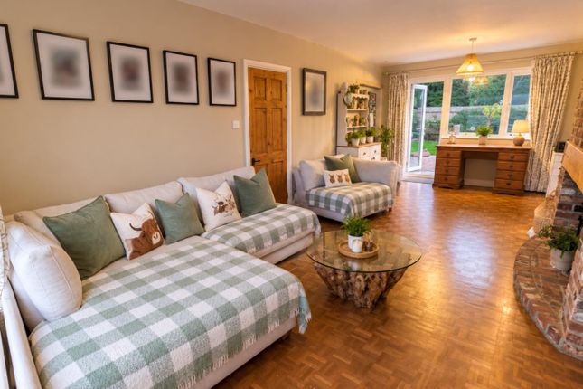 9, Knowle Crescent, Newbury photo 3