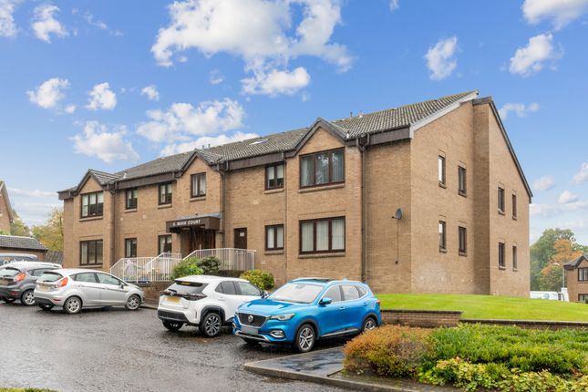 Thumbnail Flat to rent in Muir Court, Netherlee, East Renfrewshire