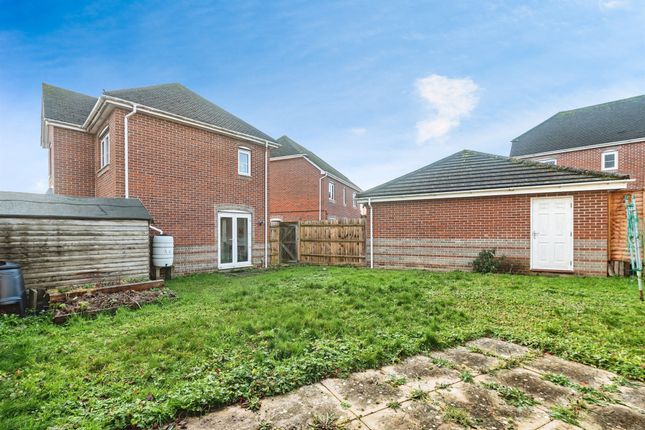 Detached house for sale in Devizes Close, Highfields, Basingstoke