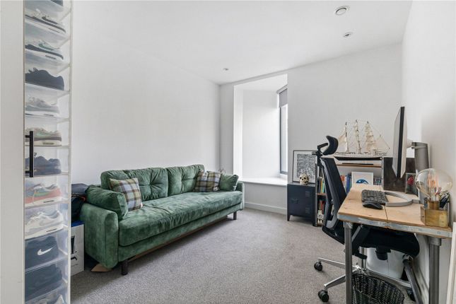 Apartment 5, 36, Osborn Street, London photo 3
