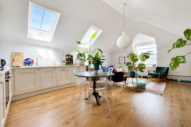 Apartment 8, Priory House, 10, Paternoster Row, Devon photo 2
