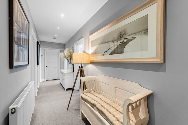 Flat Flat 4, 76, Harestone Valley Road, Caterham photo 4