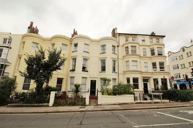 Thumbnail Flat for sale in Lower Rock Gardens, Brighton