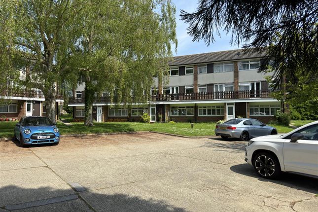 Flat for sale in Exmoor Drive, Worthing