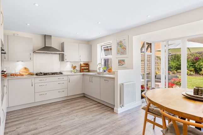 42 Turnstone Lane, Barnstaple photo 4