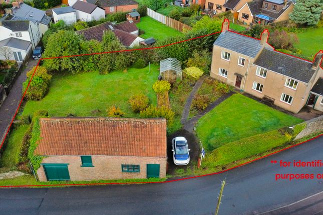 4-bed house on River View, Netherend, Lydney, £415,000