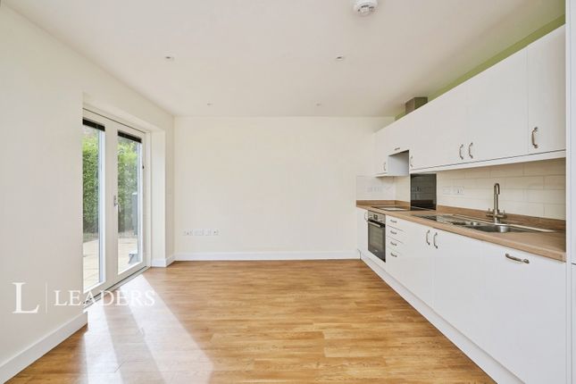 Flat 3 Eddeva House, 130, Queen Ediths Way, Cambridge photo 4