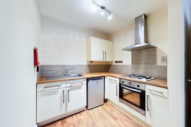 Flat to rent in Anchor Court, Anlaby Road