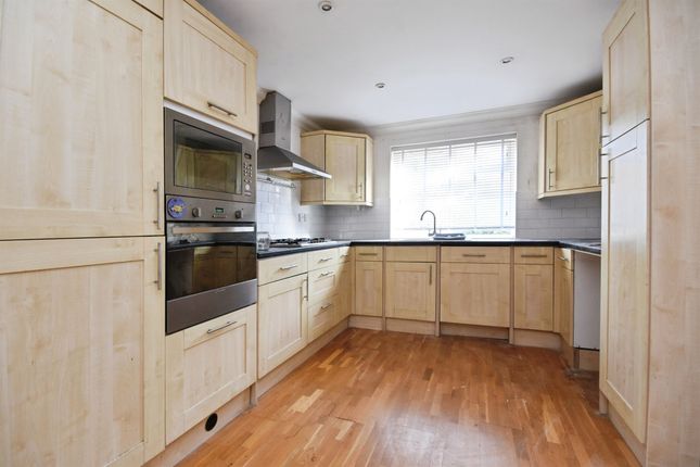 1, Ramsay Drive, Basildon photo 2