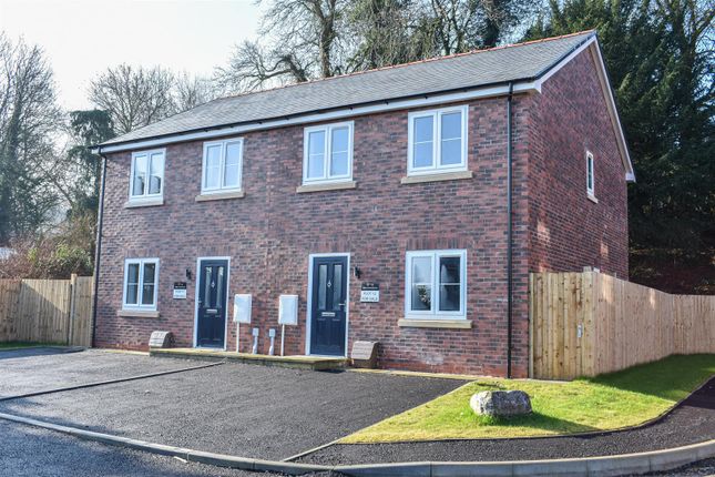 Mews house for sale in Halkyn Road, Holywell