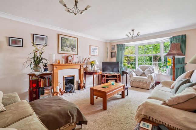 65 Sunnycroft, High Wycombe photo 2