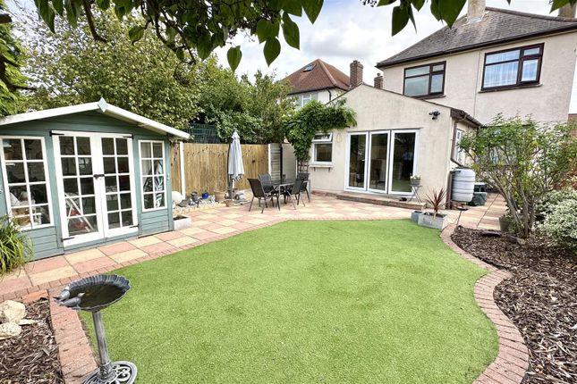 29, Astley Road, Clacton-on-Sea photo 2