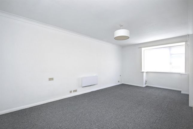 31, Westdown House, Hartington Place, Eastbourne photo 2