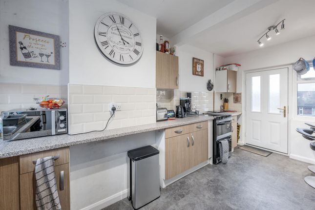19, Poplar Road, Kingswinford photo 4