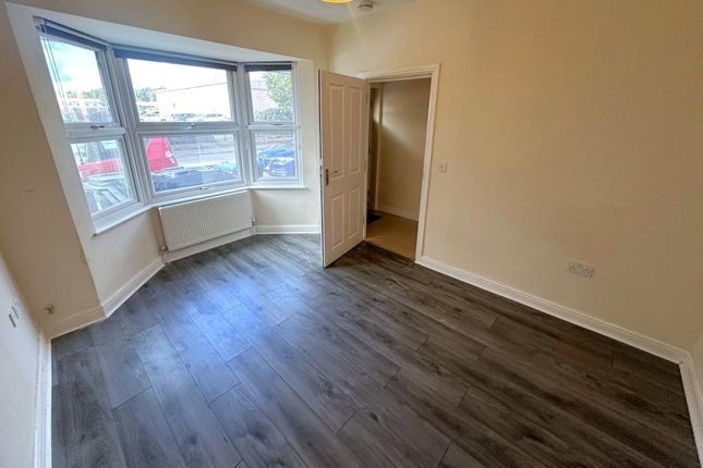 Walton Terrace, Woking photo 4