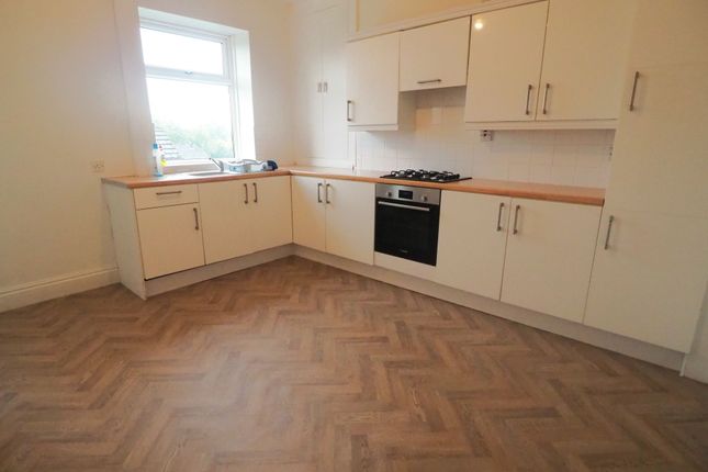 99 Buxton Road, High Peak photo 3