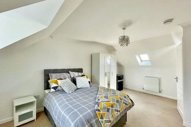 Room 5 65 Maskell Drive, Bedford photo 4