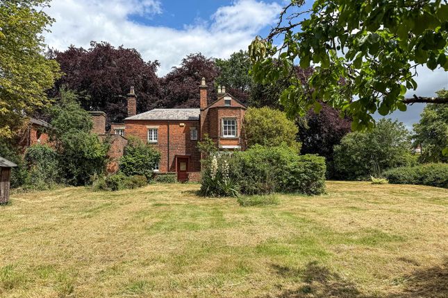 Oakley House, 113, The Hill, Sandbach photo 2