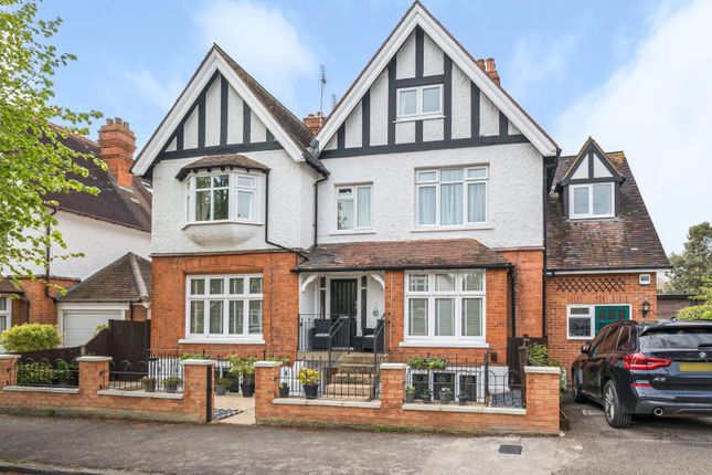 Flat for sale in Bolton Crescent, Windsor