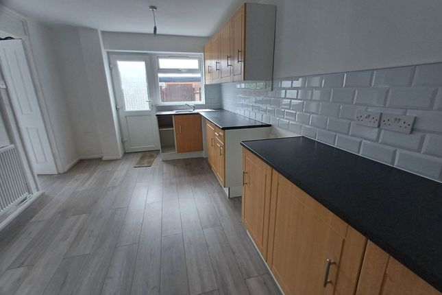 Terraced house to rent in Lincoln Close, Slade Green
