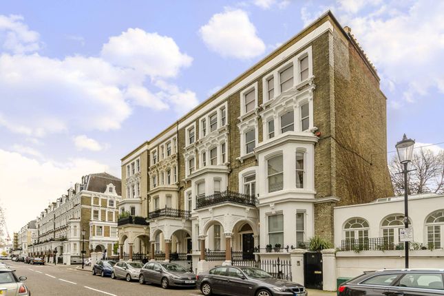 Thumbnail Flat to rent in Redcliffe Square, Chelsea, London