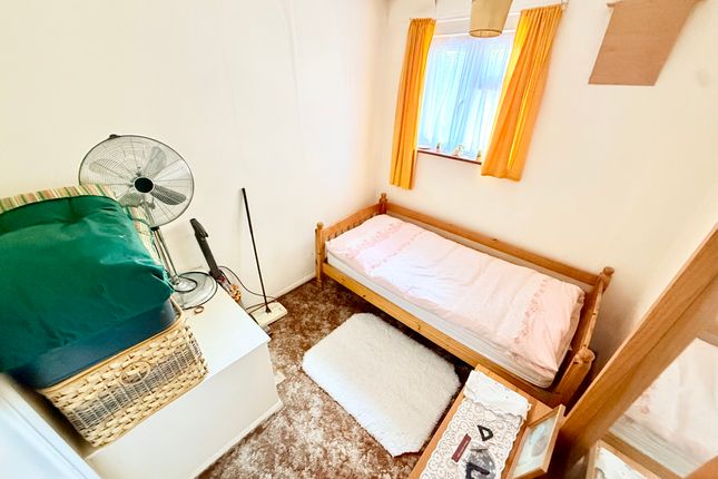 407, Bromley Road, London photo 5