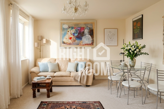 Room 1, 60 Priors Croft, Woking photo 4
