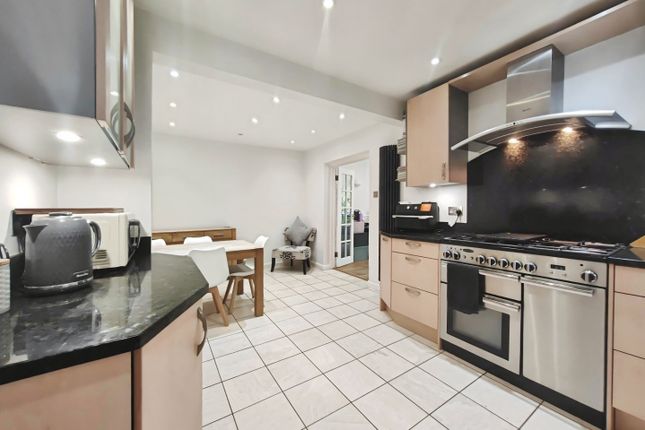 13, Whiteheath Avenue, Ruislip photo 4