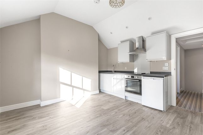 Flat 2, 14, Richmond Hill, Richmond photo 2