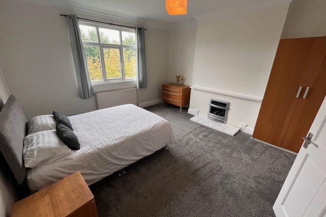 12B, Ashleigh Road, Leeds photo 5