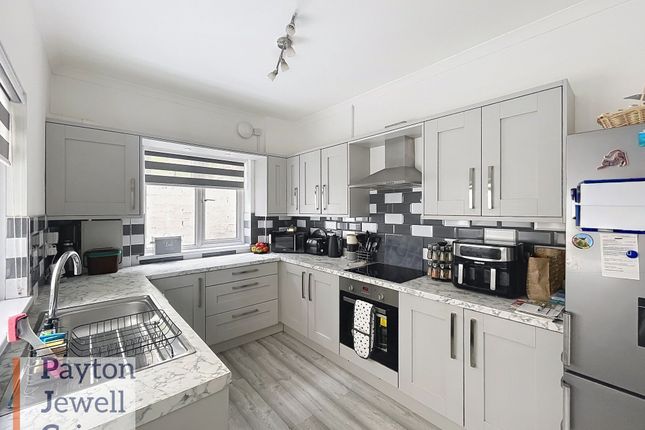 47 Upper Adare Street, Bridgend photo 3