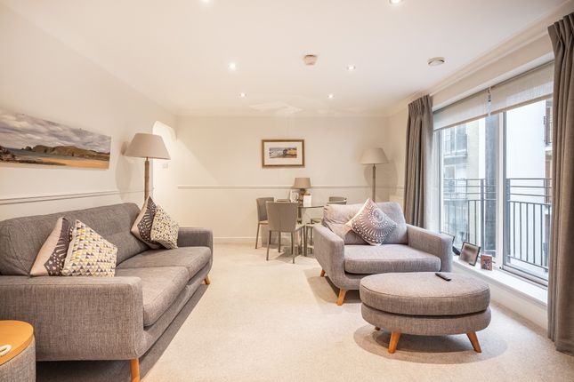 Flat for sale in 10 High Timber Street, London