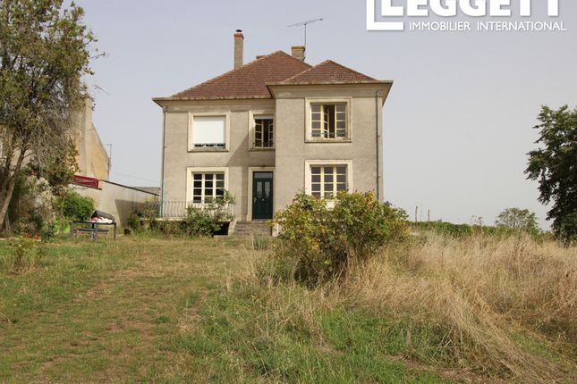 Thumbnail Villa for sale in Lys-Haut-Layon, Maine-Et-Loire, Pays De La Loire