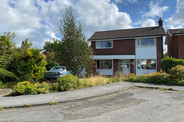 Thumbnail Detached house for sale in Wharfedale Close, Leyland