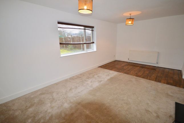 19, Smelter Wood Crescent, South Yorkshire photo 4