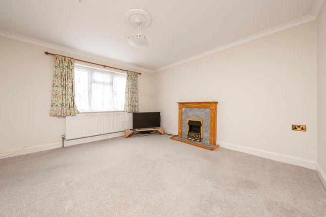 5a Priory Cottages, Moorhall Road, Uxbridge photo 2