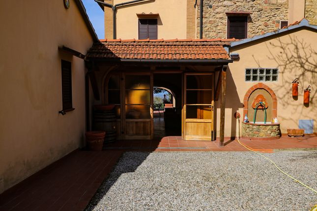 Farmhouse for sale in Via Del Castello, Guardistallo, Pisa, Tuscany, Italy