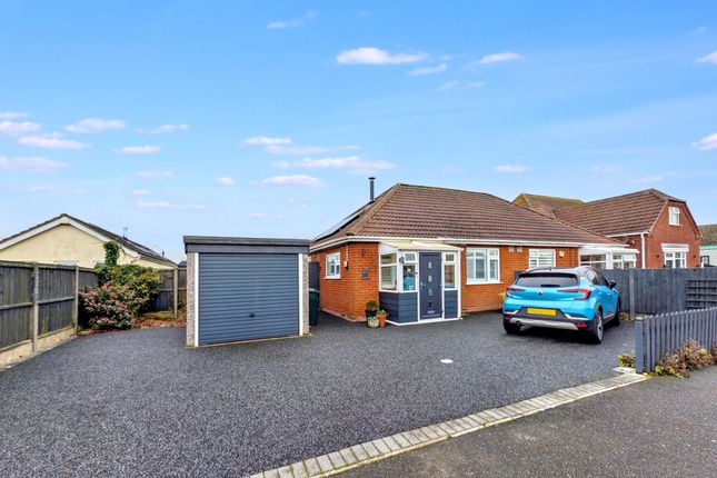 2-bed bungalow on 35, Landseer Avenue, Skegness, £210,000