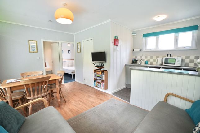 79 Kings Chalet Park, Cromer photo 3