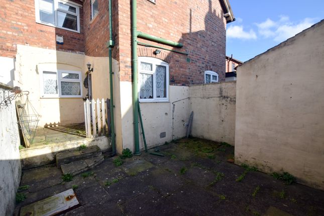 72, Manor Road, Telford photo 4