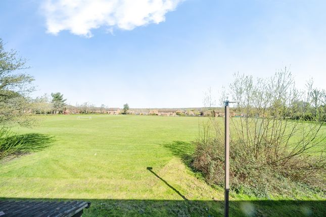 91, Clay Hill, Milton Keynes photo 3