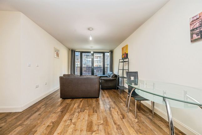 Apartment 376, Southside, St. John's Walk, Birmingham photo 4
