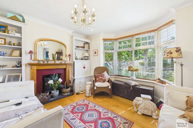 64 Orchard Avenue, Chichester photo 2