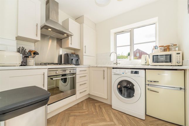 20, Hindley View, Rugeley photo 3