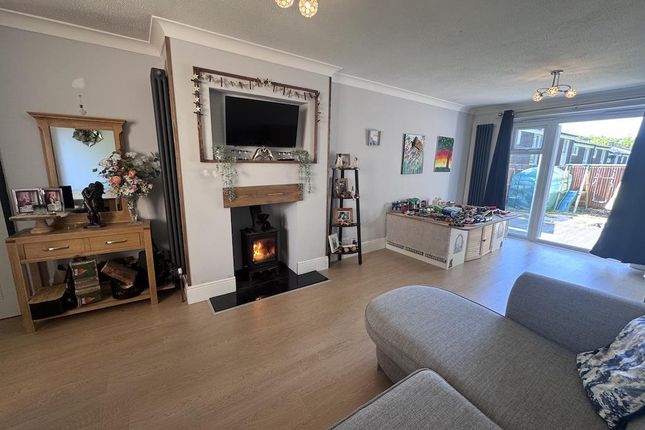 24, Beech Mast, Gravesend photo 4