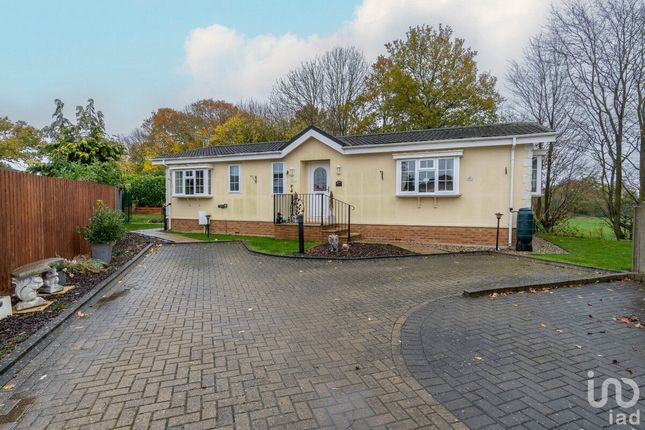 Thumbnail Mobile/park home for sale in Broadoaks Road, Takeley