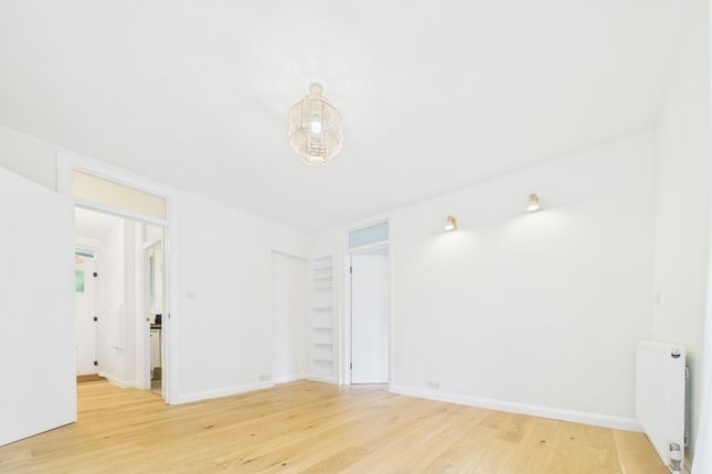 Flat 10, Rodney House, Island Gardens photo 3