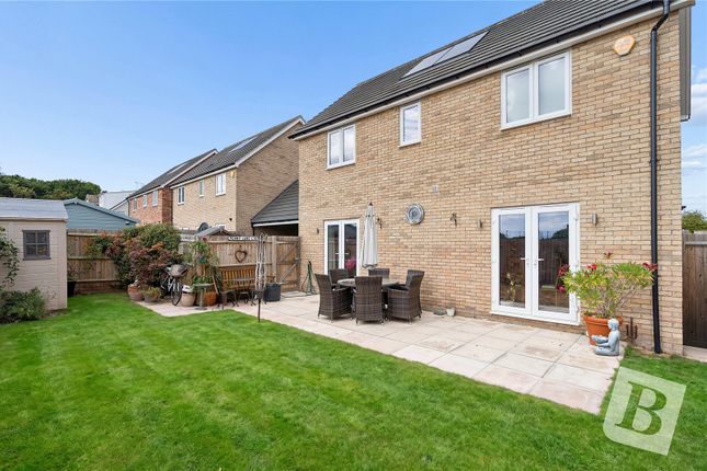 7, Hadfield Close, Essex photo 4