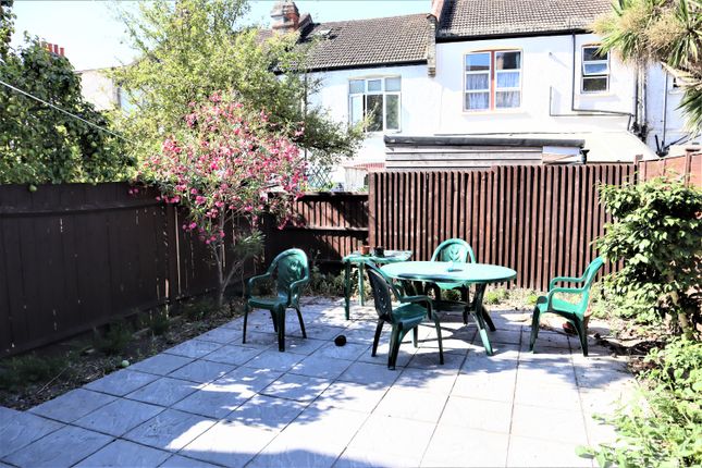 Thumbnail Terraced house to rent in Mandrake Road, London